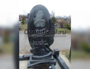 Памятники в виде лебедя