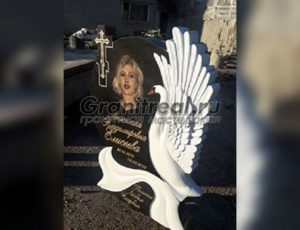 Памятники в виде лебедя