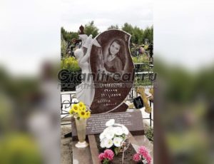Памятники с голубями