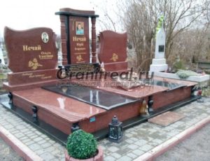 Памятники в виде арки