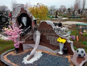 Памятники в виде лебедя