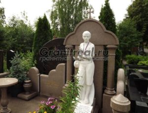 Памятники в виде арки
